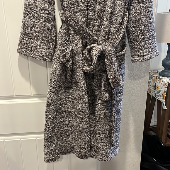 Barefoot dreams cozy chic full length robe - very good condition - Picture 5 of 5